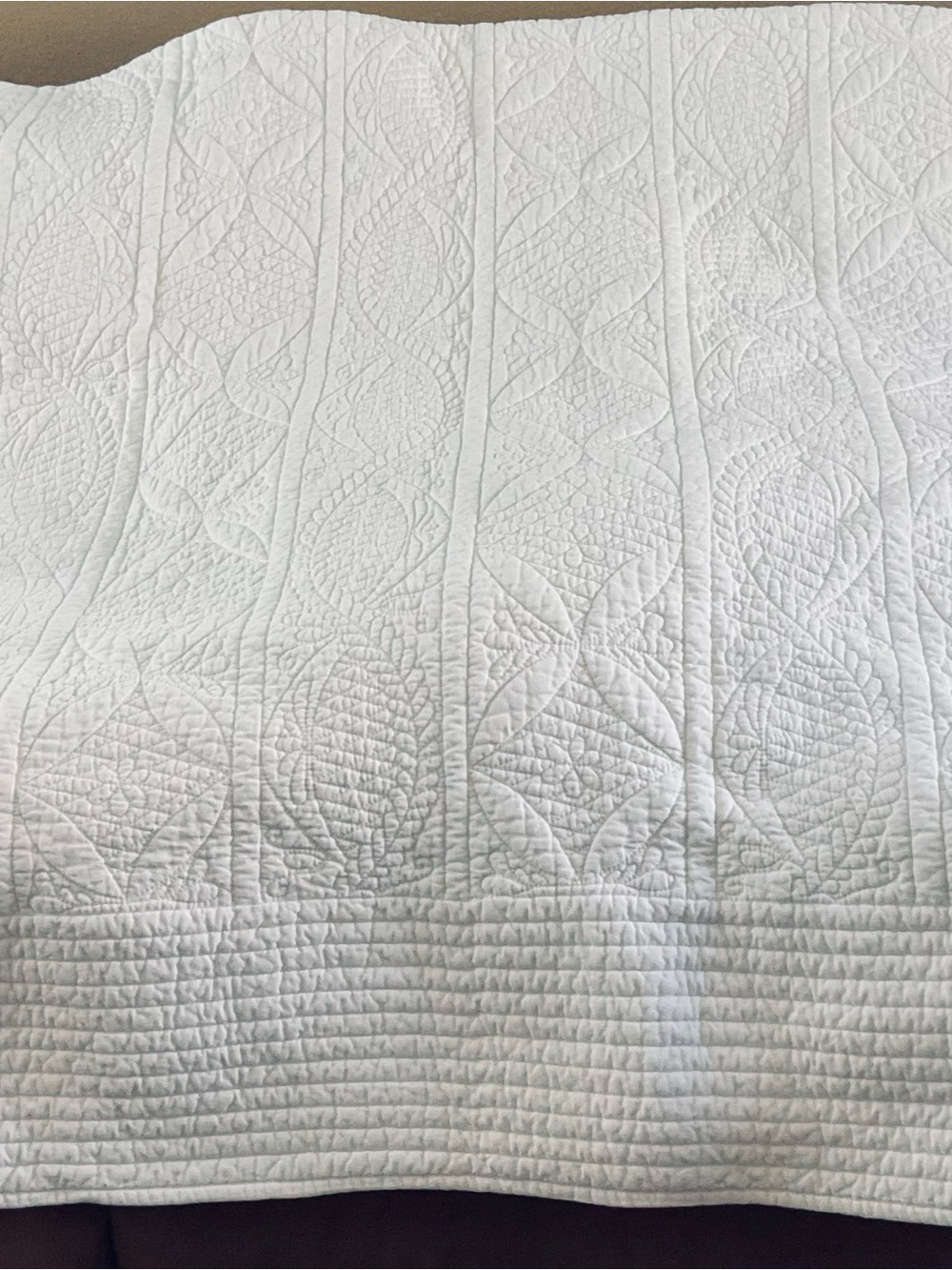 Pottery Barn White Hanna Cotton Linen Floral Stitches Quilt Set -King 3 PCS